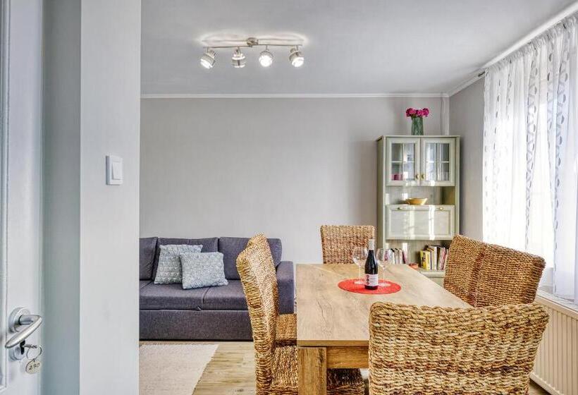 Standard Studio, Eged Inn