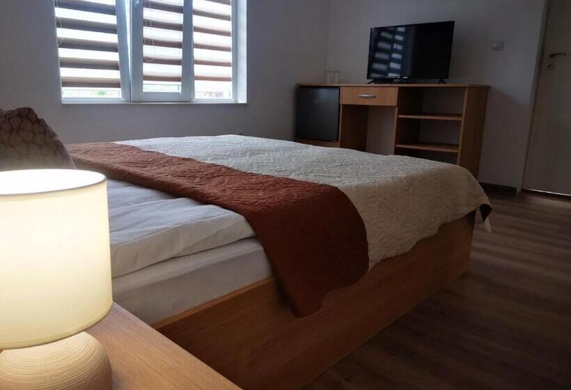 اتاق راحتی سه تخته, Saint Maria Guest House