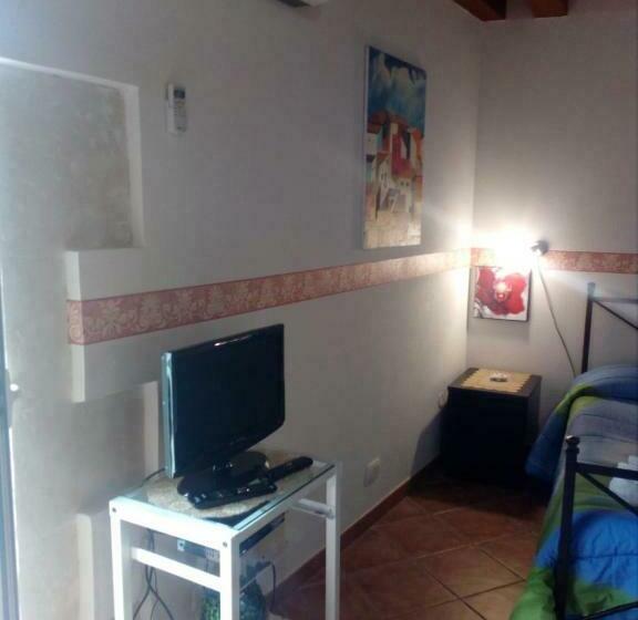 اتاق خانوادگی, B&b Trinacria Modica