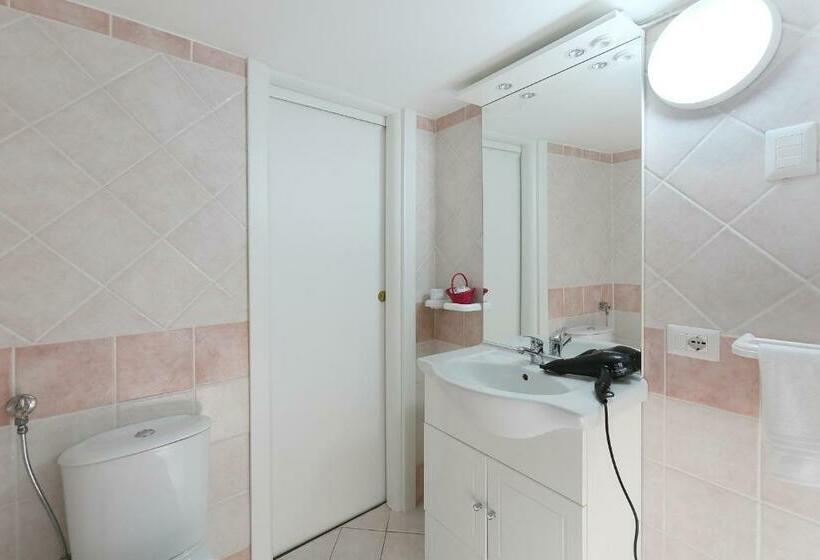 غرفة قياسية ثلاثية, Casa Fresta