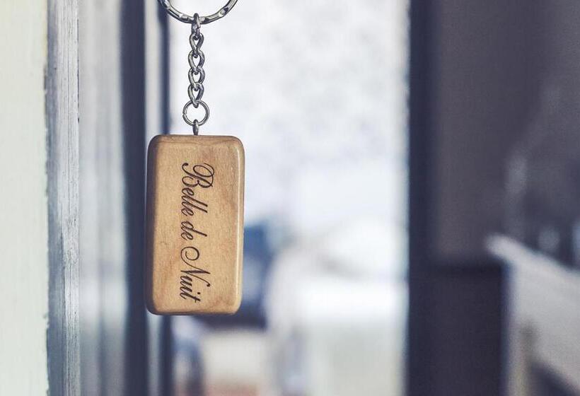 Номер Стандарт Вид на Сад, Clos Charmille