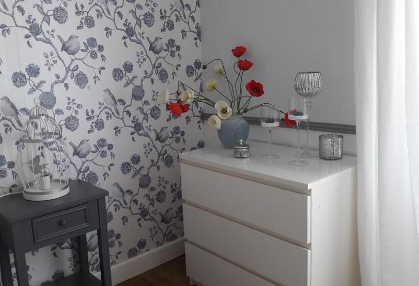 Номер Стандарт Вид на Сад, Clos Charmille