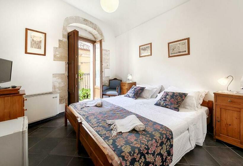 اتاق استاندارد با بالکن, Locanda La Meridiana