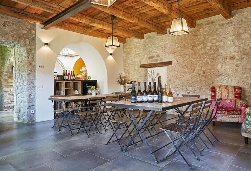 סוויטה משפחתית, Préselő Pincészet és Vendégház