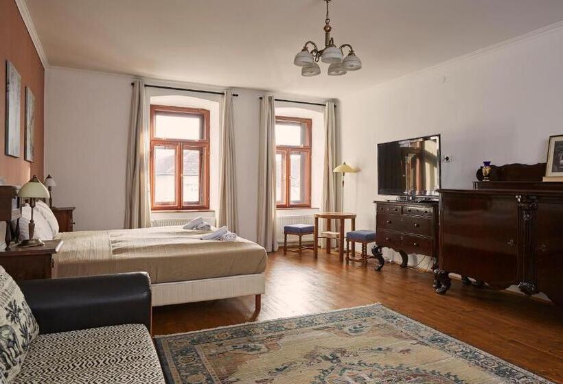 דירת דופלקס בת חדר שינה 1, Préselő Pincészet és Vendégház