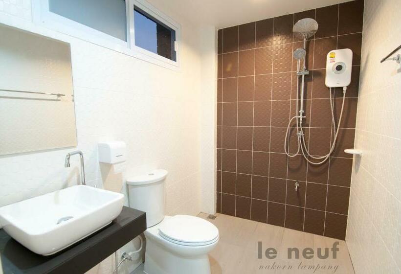 스탠다드 룸 킹사이즈 침대, Le Neuf Nakorn Lampang