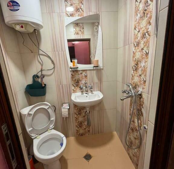 Номер Стандарт, Daniel Guest House