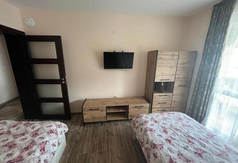 Апартаменты 1 Спальня Нижний Этаж, Daniel Guest House