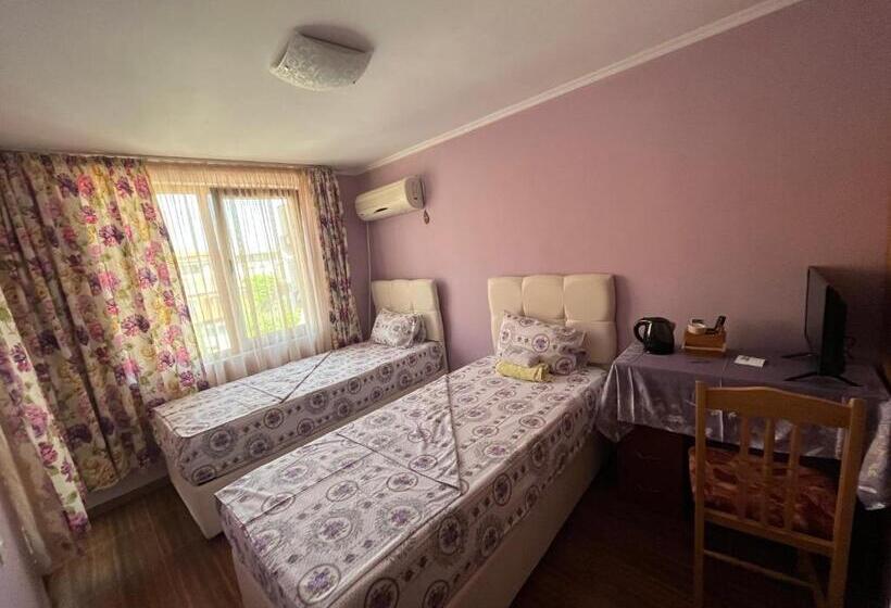 Standard room with outdoor bath, Daniel Guest House