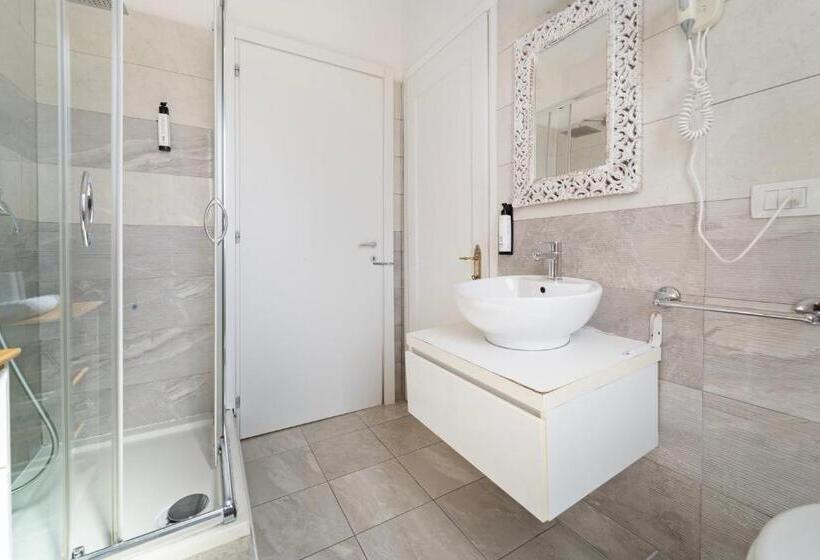 Habitació Estàndard, Domus Karalis