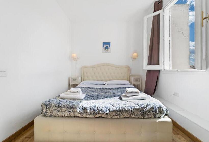 Habitació Estàndard, Domus Karalis