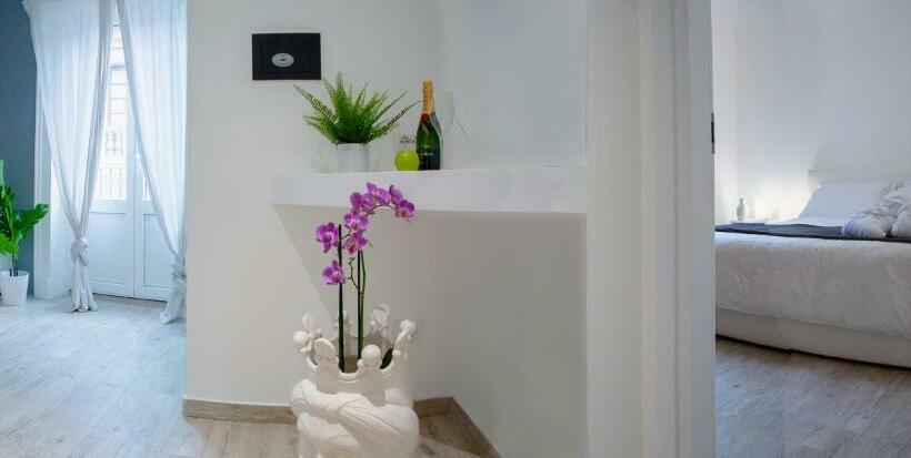 سوییت لوکس, Duomo Luxury Suite Catania