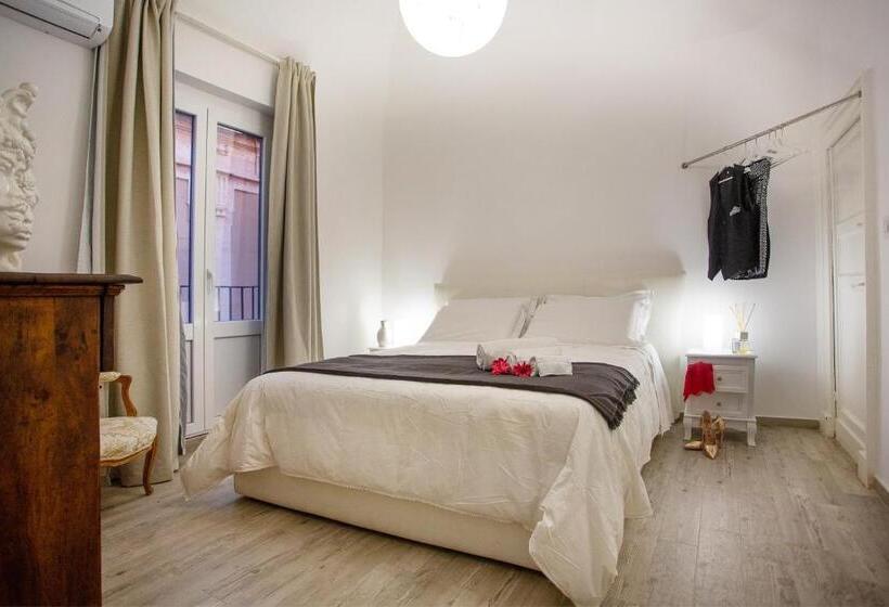 سوییت لوکس, Duomo Luxury Suite Catania