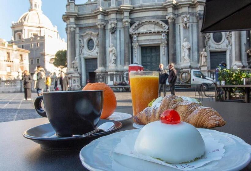 سوئیت با تخت بزرگ, Duomo Luxury Suite Catania