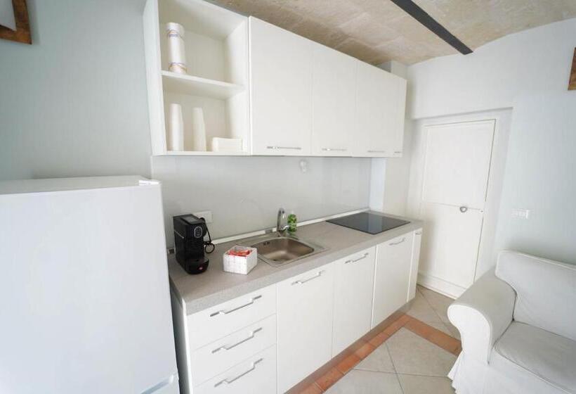 חדר דחוקס עם מיטת קינג, Gattini33