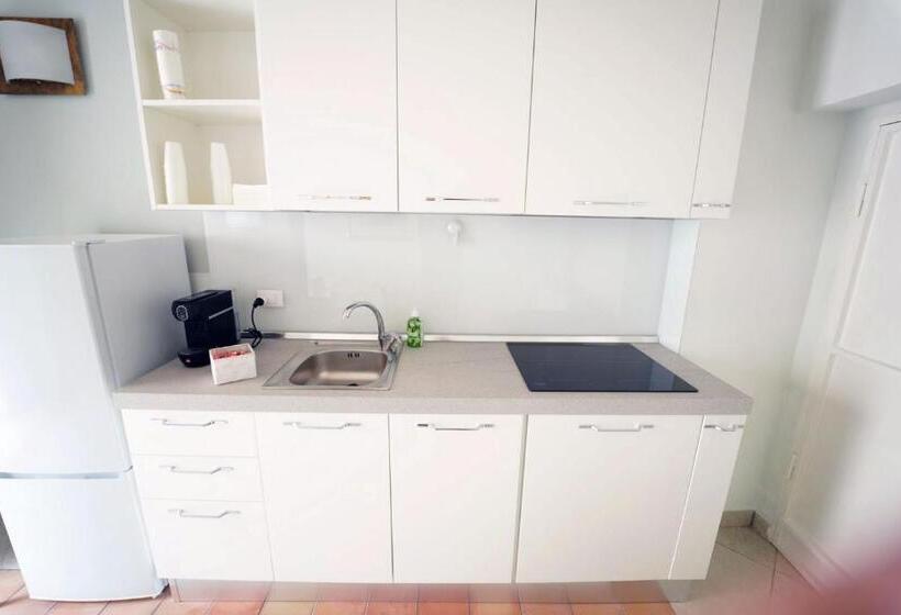 חדר דחוקס עם מיטת קינג, Gattini33