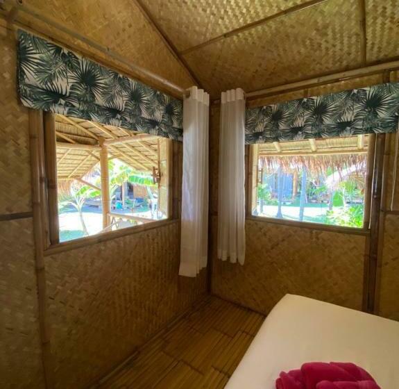 スタンダードバンガロー, Margarita Beach