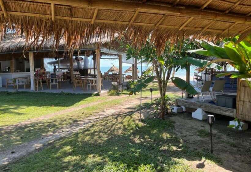 スタンダードバンガロー, Margarita Beach