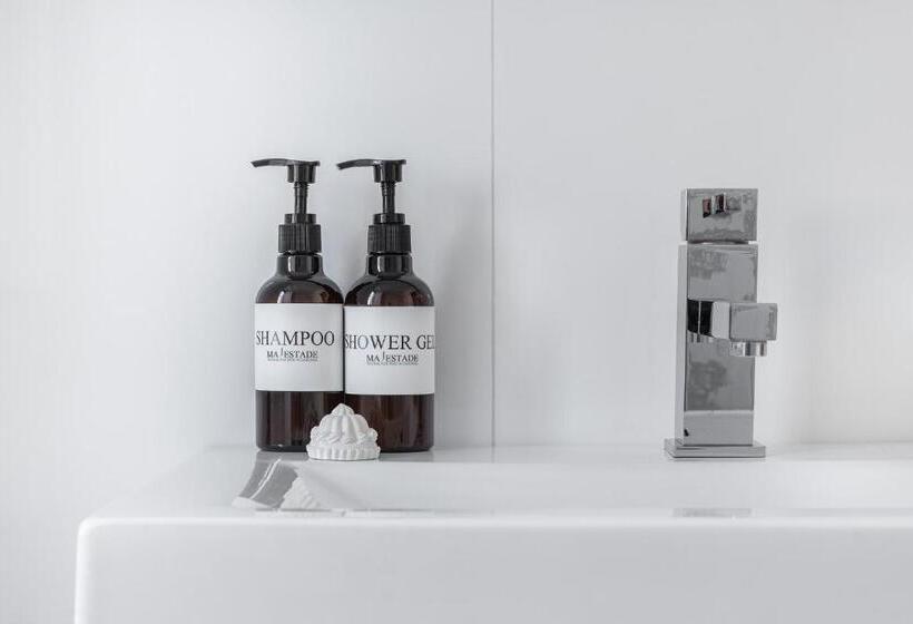 Standard room with outdoor bath, B&b Majestade