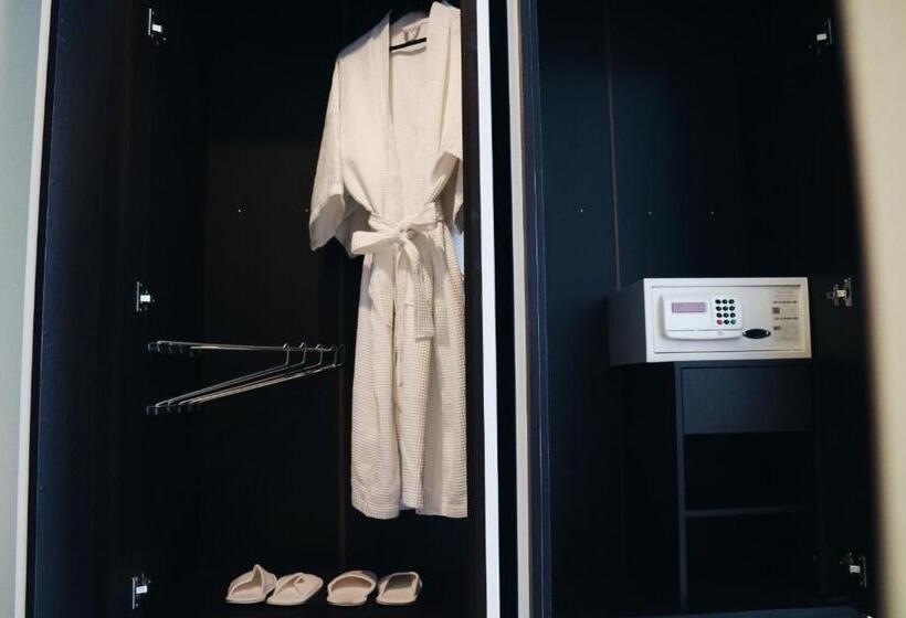 디럭스 스위트 킹 침대, Ca Hotel And Residence Phuket   Sha Extra Plus