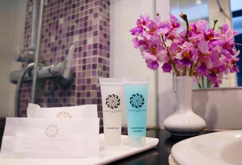 Suite Deluxe Llit King, Ca Hotel And Residence Phuket   Sha Extra Plus