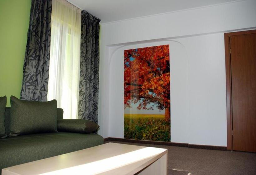 Apartamento 1 Dormitório com Sacada, Green Hisar Hotel Family