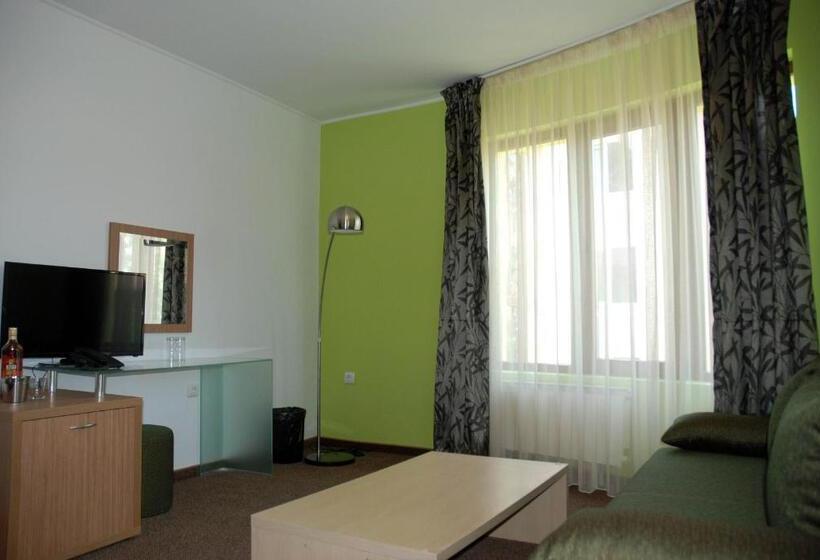 Апартаменты 1 Спальня с Балконом, Green Hisar Hotel Family
