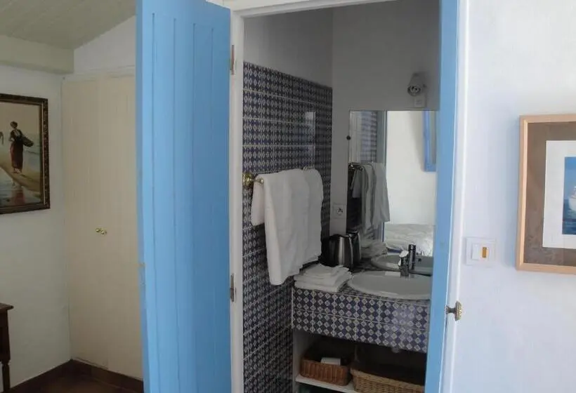 景色の見えるスーペリアルーム, Le Buzet Bleu Bed & Breakfast