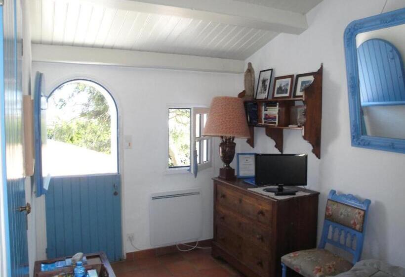 غرفة سوبيريور ذات إطلالة, Le Buzet Bleu Bed & Breakfast