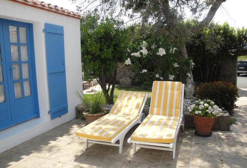 غرفة سوبيريور مطلّة علي الحديقة, Le Buzet Bleu Bed & Breakfast