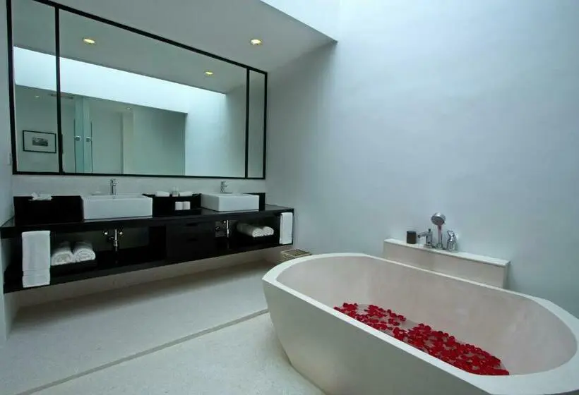ویلا دلوکس 2 خوابه, Montigo Resort Nongsa