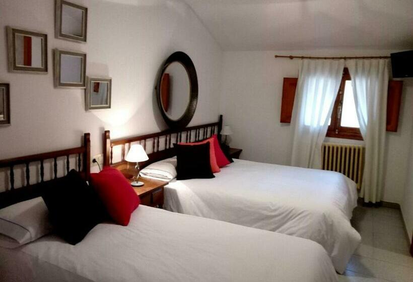 스탠다드 트리플 룸, El Refugio Valdelinares Gastro Hostal