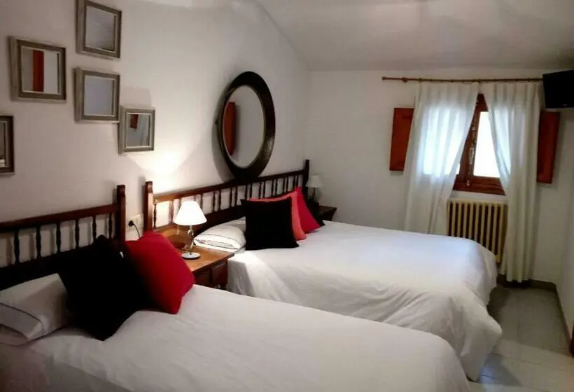 スタンダードトリプルルーム, El Refugio Valdelinares Gastro Hostal