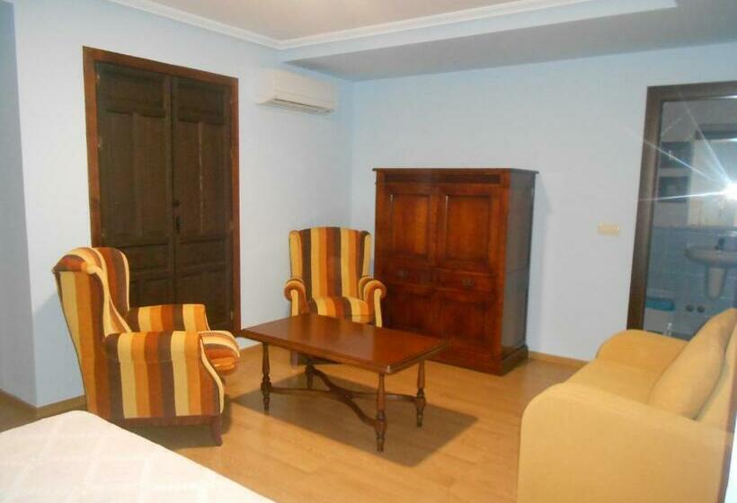 اتاق سوپریور با چشم‌انداز, Hostal Casa Museo La Pájara