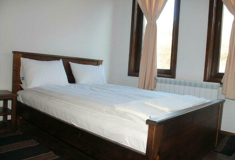 בית, חדר שינה 1, Leshtenski Perli