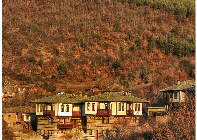 בית, חדר שינה 1, Leshtenski Perli