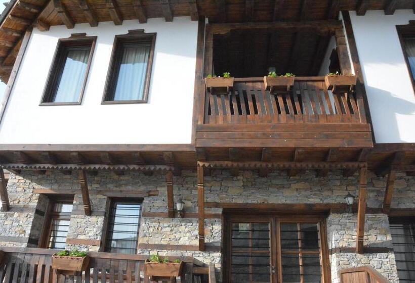 Comfort room with balcony, Leshtenski Perli