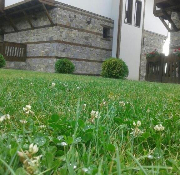 בית, חדר שינה 1, Leshtenski Perli