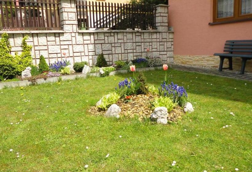Апартаменты 1 Спальня, Penzión Antónia