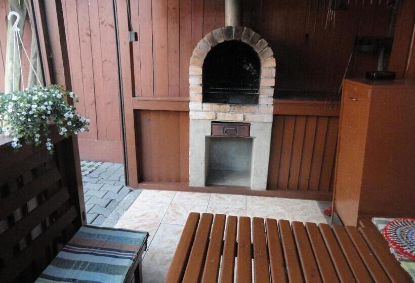 Апартаменты 3 Спальни, Penzión Antónia