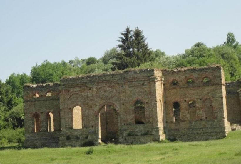 Апартаменты 3 Спальни, Penzión Antónia