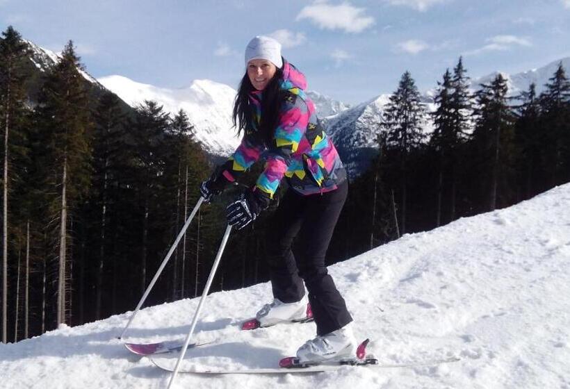 Апартаменты 3 Спальни, Penzión Antónia