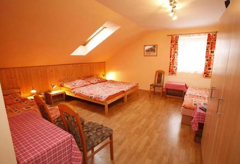 スタンダード４人部屋, Penzion Na Rozcestí