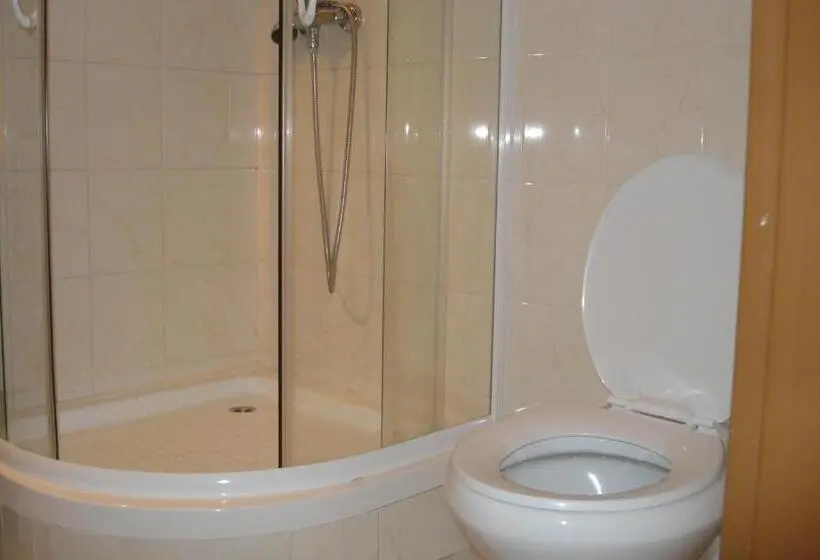 Standard Viiden Hengen Huone, Penzion Seidl