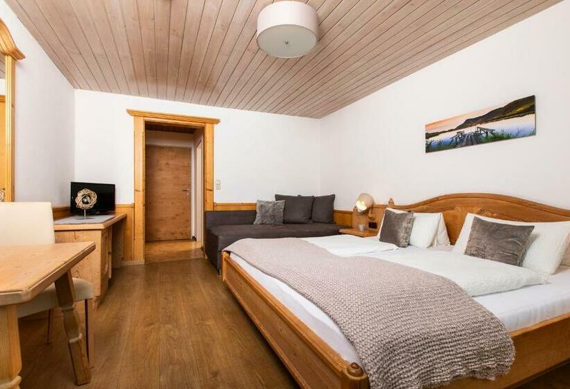 اتاق استاندارد با بالکن, Pension Maislinger