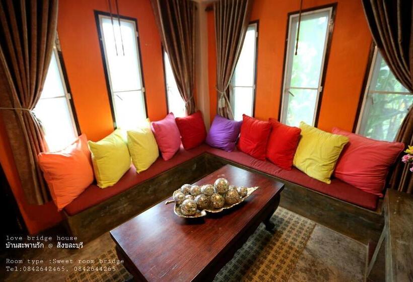 סוויטה, Love Bridge House บ้านสะพานรัก