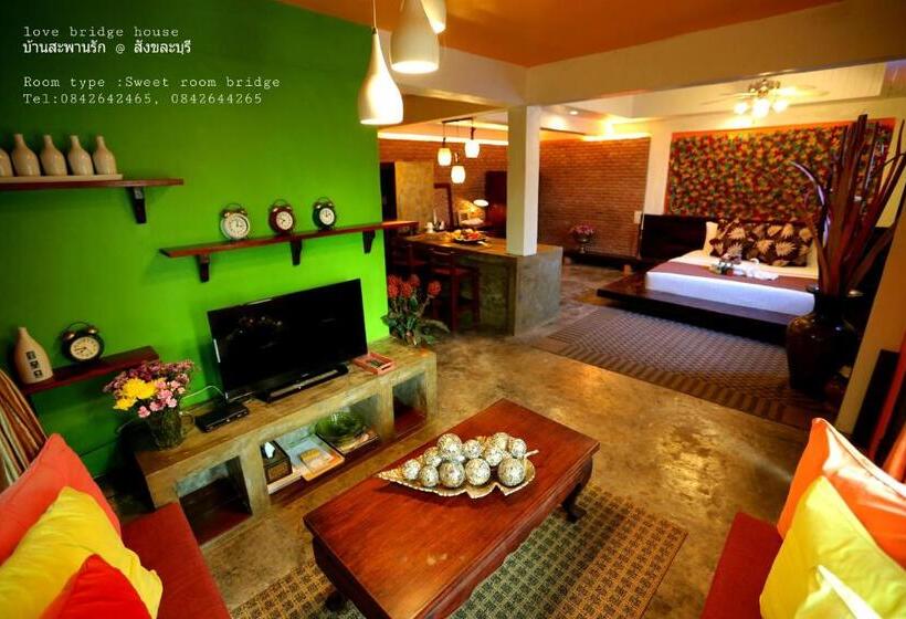 סוויטה, Love Bridge House บ้านสะพานรัก