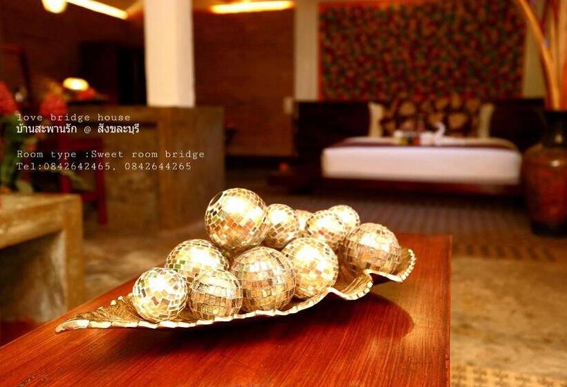 סוויטה, Love Bridge House บ้านสะพานรัก