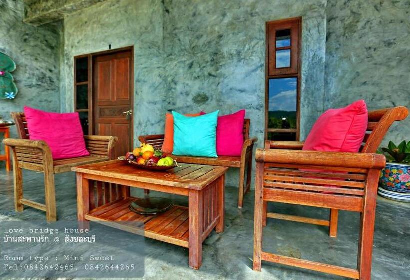 סוויטת ג'וניור םע נוף, Love Bridge House บ้านสะพานรัก