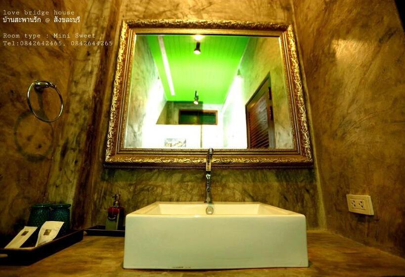 סוויטת ג'וניור םע נוף, Love Bridge House บ้านสะพานรัก